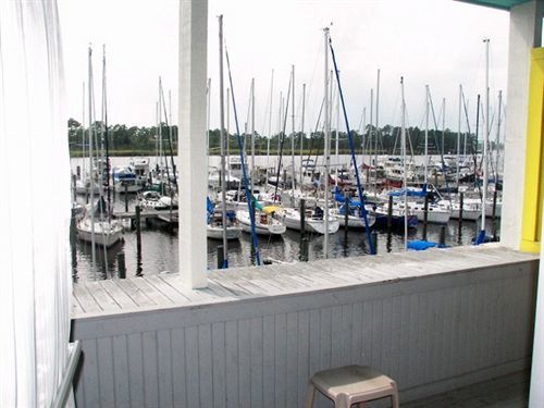 Fairfield Harbour Guest Rooms New Bern Bagian luar foto